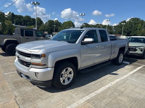 Used 2018 Chevrolet Silverado 1500 LT w/ All Star Edition AWD/4WD image 1