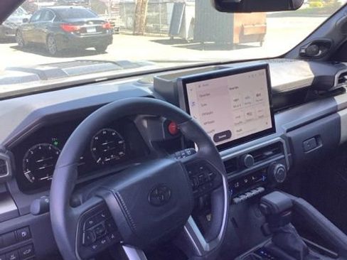 Used 2025 Toyota 4Runner TRD Sport Premium AWD/4WD image 2