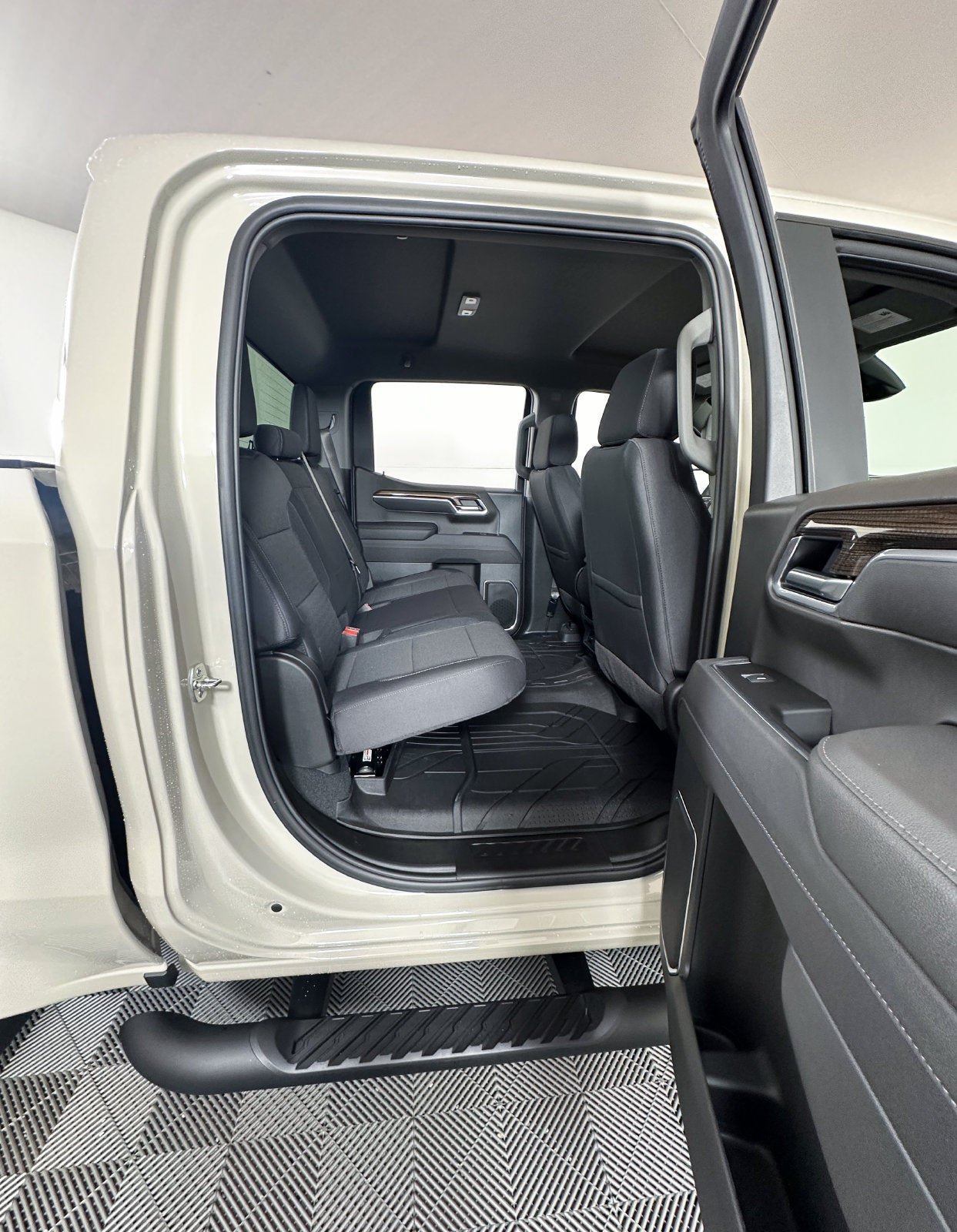 New 2026 Chevrolet Silverado 1500 RST w/ RST Select Package RWD image 6