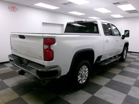 Used 2024 Chevrolet Silverado 2500 LT AWD/4WD image 13