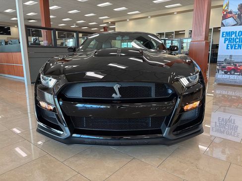 Used 2020 Ford Mustang Shelby GT500 w/ Technology Package RWD image 36