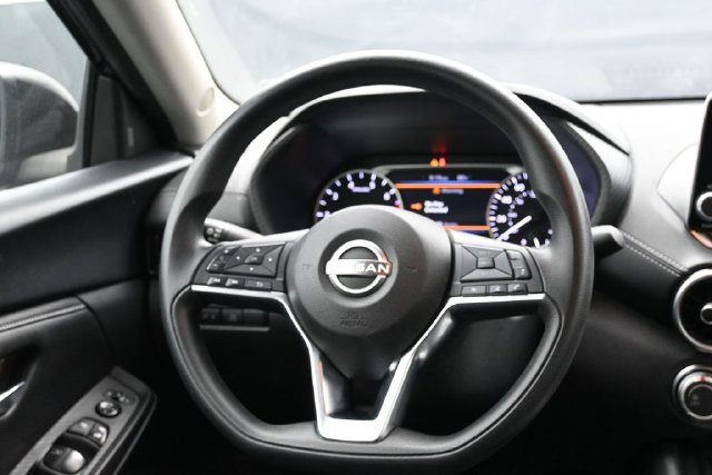 Used 2024 Nissan Sentra SV FWD image 10