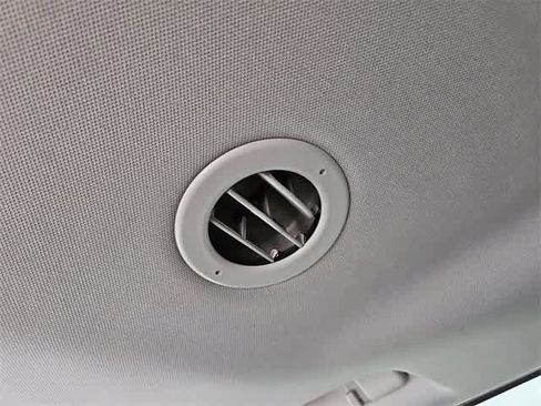 Certified 2020 GMC Yukon XL SLT image 28