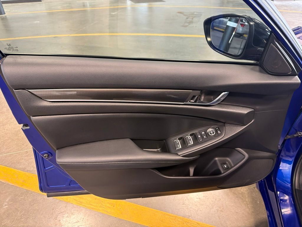 Used 2022 Honda Accord Sport image 23