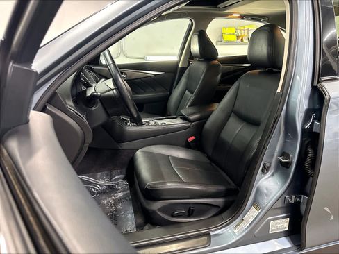 Used 2015 INFINITI Q50 Premium w/ Navigation Package RWD image 26