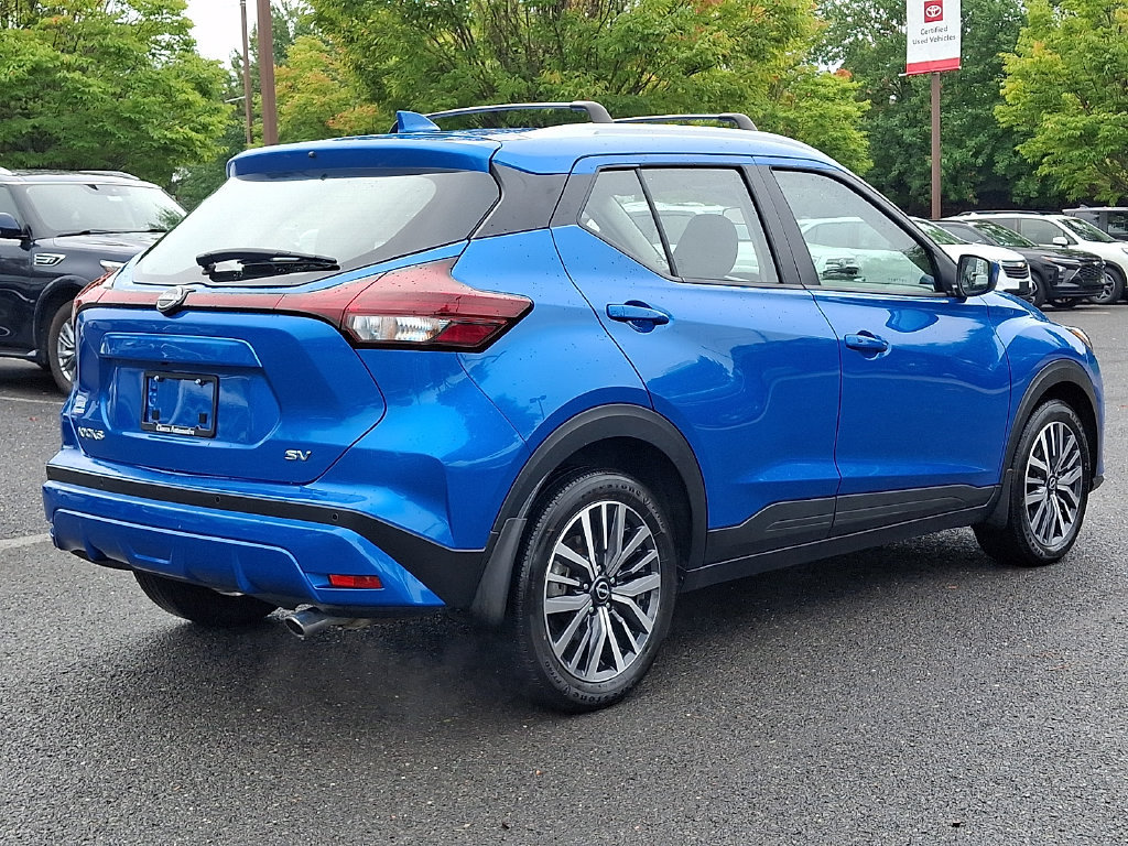 Used 2024 Nissan Kicks SV w/ Exterior Package FWD image 9