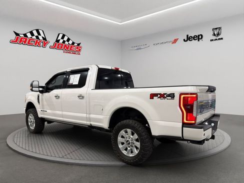 Used 2017 Ford F250 Platinum w/ Platinum Ultimate Package AWD/4WD image 6