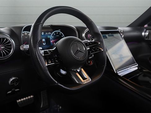 Used 2022 Mercedes-Benz SL 55 AMG 4MATIC image 17