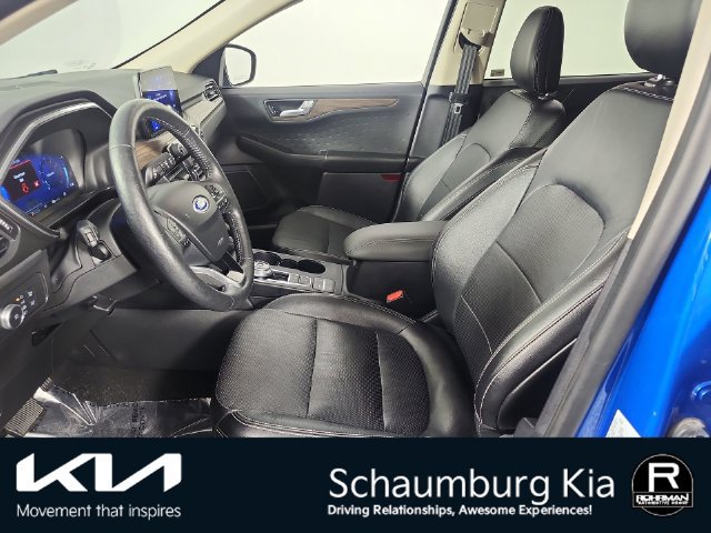 Used 2020 Ford Escape Titanium AWD/4WD image 4