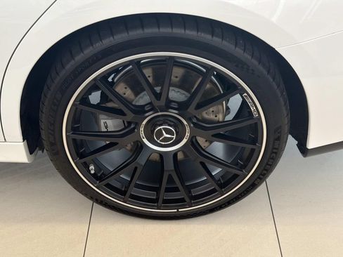 Used 2025 Mercedes-Benz E 53 AMG e 4MATIC Sedan image 4