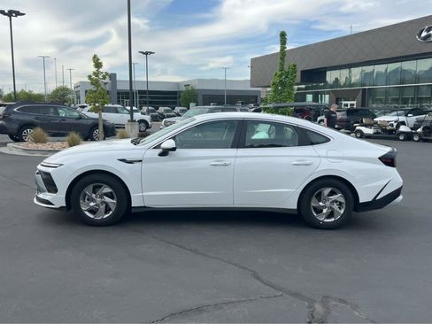 New 2026 Hyundai Sonata SE FWD image 12