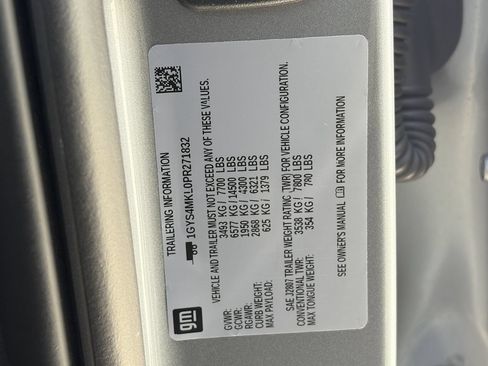 Certified 2023 Cadillac Escalade ESV Premium Luxury Platinum w/ LPO, Radiant Package AWD/4WD image 33