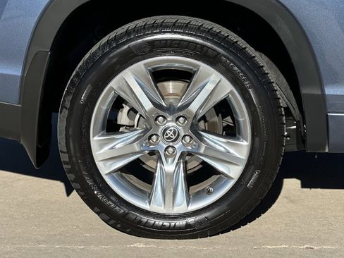 Used 2019 Toyota Highlander Limited image 33