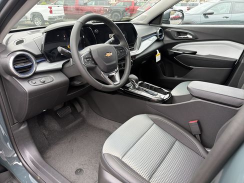 New 2026 Chevrolet Trax LT w/ Driver Confidence Package image 9