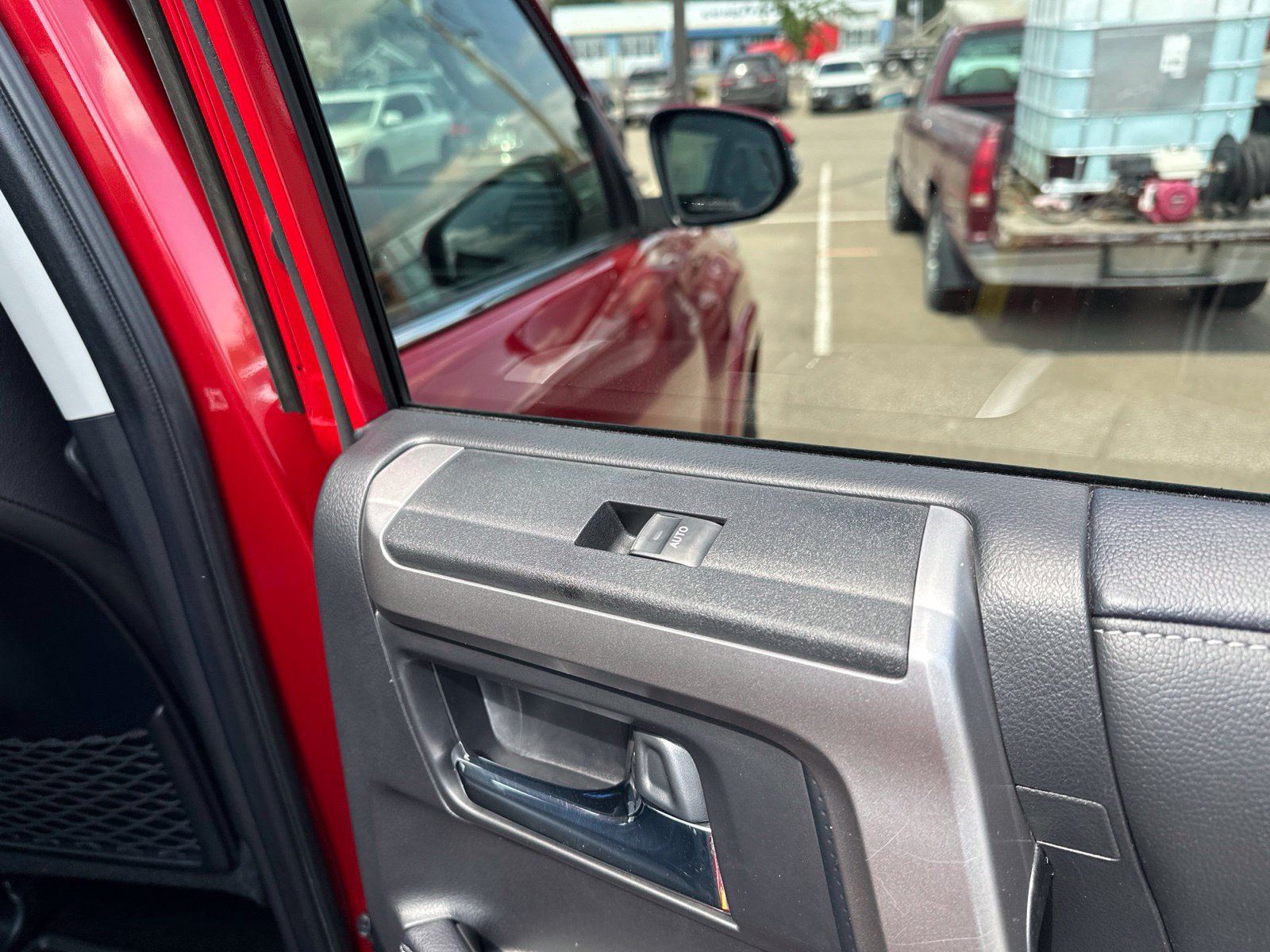 Used 2022 Toyota 4Runner Limited AWD/4WD image 36