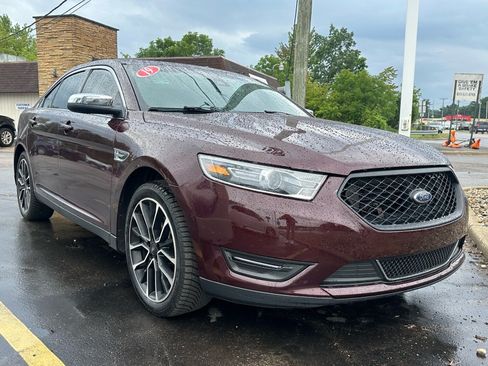 Used 2019 Ford Taurus Limited AWD/4WD image 2