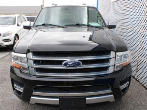 Used 2017 Ford Expedition EL Platinum image 9
