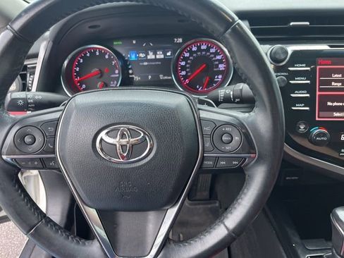 Used 2020 Toyota Camry XSE FWD image 18