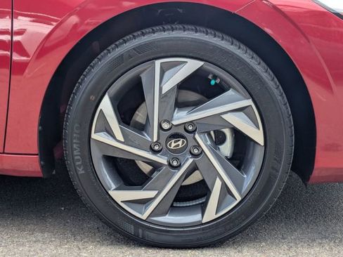 Used 2025 Hyundai Elantra Sport image 7