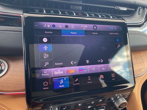 New 2025 Jeep Grand Cherokee Summit image 26