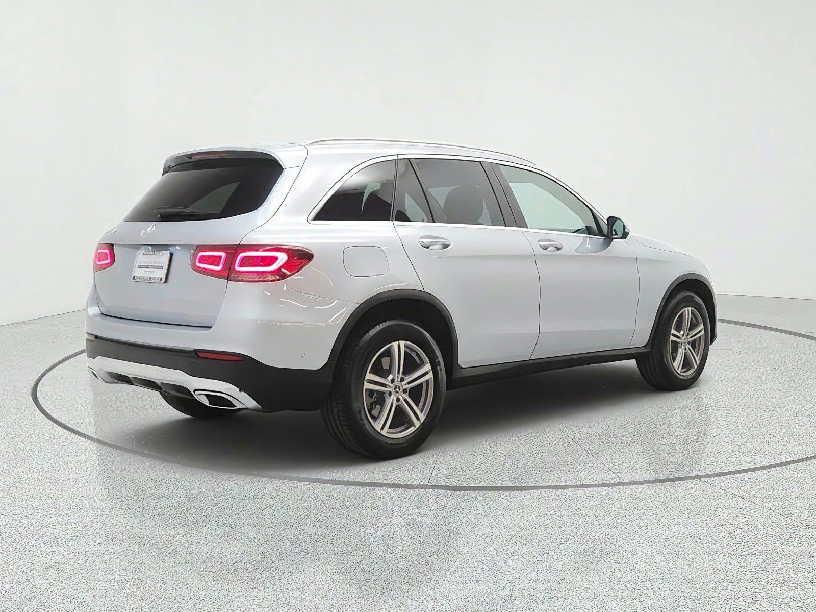 Used 2022 Mercedes-Benz GLC 300 w/ Premium Package Lite image 5