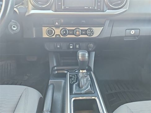 Used 2018 Toyota Tacoma SR5 image 11