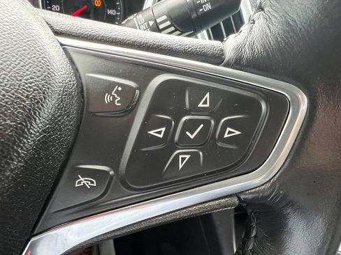 Used 2019 Chevrolet Equinox LT FWD image 40