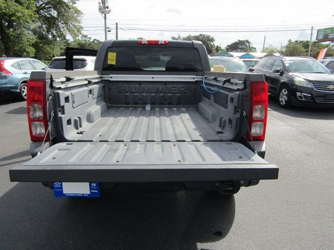 Used 2009 HUMMER H3T Adventure image 10