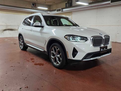 Used 2024 BMW X3 xDrive30i image 3