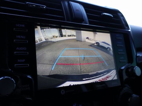 Used 2024 Toyota 4Runner TRD Off-Road image 34