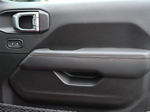 Used 2022 Jeep Wrangler Unlimited Rubicon w/ Xtreme Recon 35" Tire Package image 35