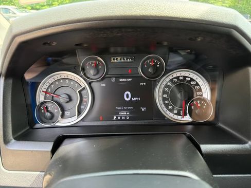 Used 2019 RAM 1500 Big Horn AWD/4WD image 17