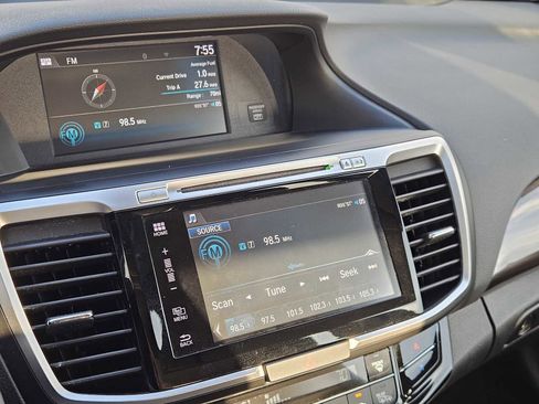 Used 2017 Honda Accord EX-L image 16