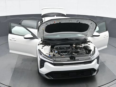 Used 2025 Kia K4 FWD image 25