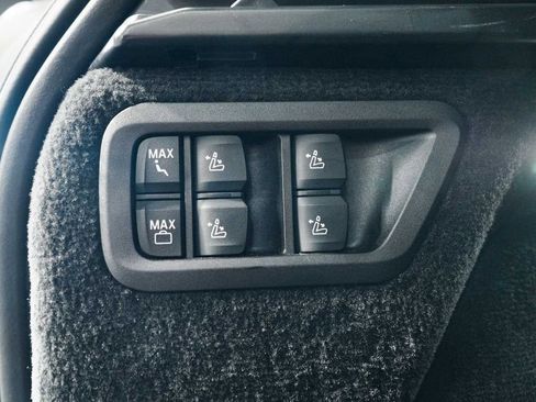 Used 2025 BMW X7 xDrive40i AWD/4WD image 49