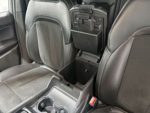 Used 2024 Jeep Grand Cherokee Altitude image 36