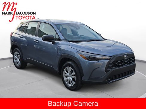 Used 2026 Toyota Corolla Cross L image 4