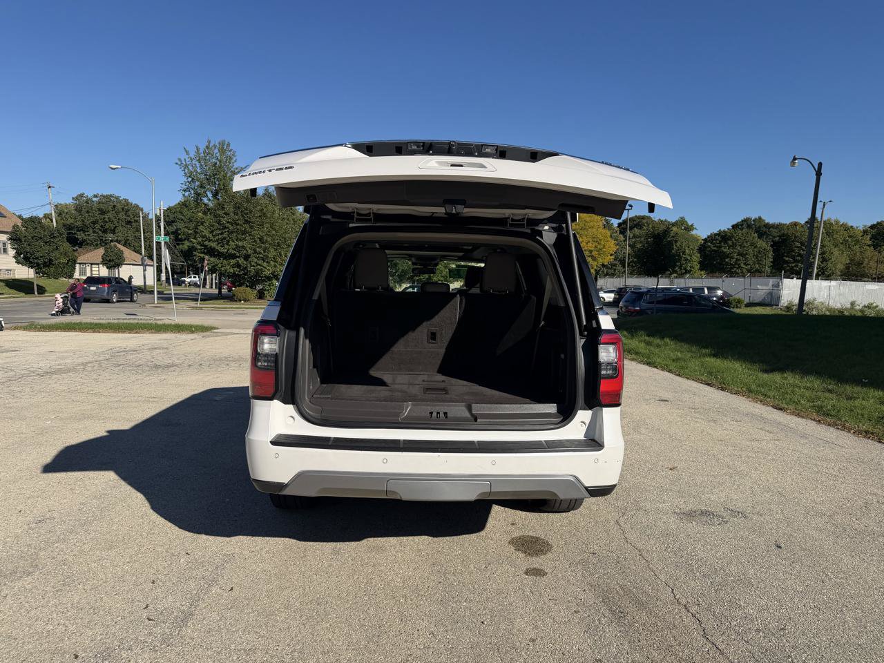 Used 2019 Ford Expedition Max Limited w/ Equipment Group 301A AWD/4WD image 8