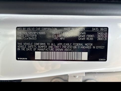 Certified 2023 Volvo XC60 B5 Core AWD/4WD image 34
