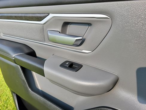 Used 2020 RAM 1500 Big Horn AWD/4WD image 25
