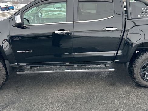 Used 2018 GMC Canyon Denali image 6
