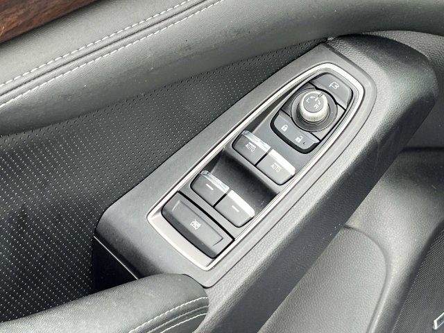 Used 2024 Subaru Ascent Touring AWD/4WD image 28