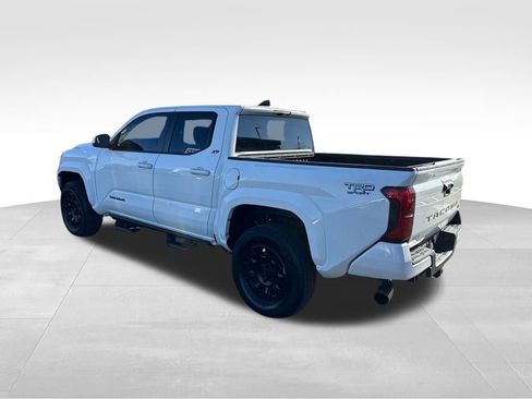 Used 2024 Toyota Tacoma TRD Sport image 5