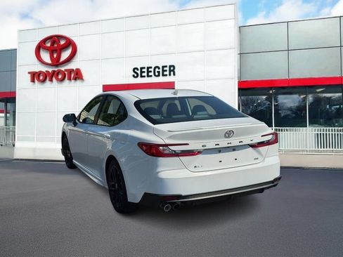 Certified 2025 Toyota Camry SE FWD image 9