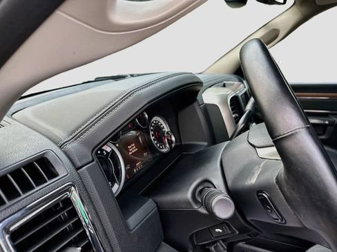 Used 2016 RAM 2500 Laramie AWD/4WD image 10