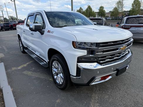 Used 2019 Chevrolet Silverado 1500 LTZ w/ LTZ Premium Package image 3