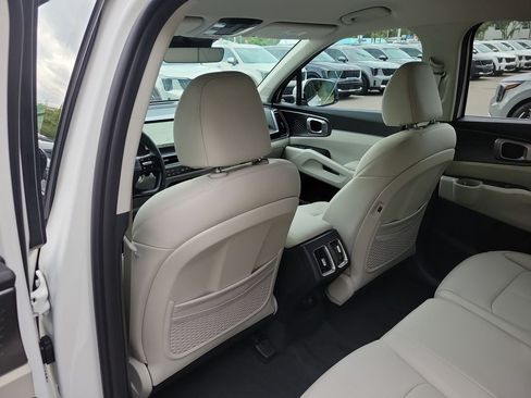 New 2026 Kia Sorento EX FWD image 17