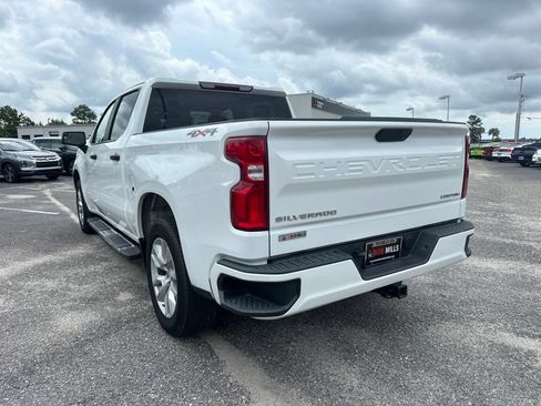 Used 2020 Chevrolet Silverado 1500 Custom w/ Custom Value Package AWD/4WD image 5
