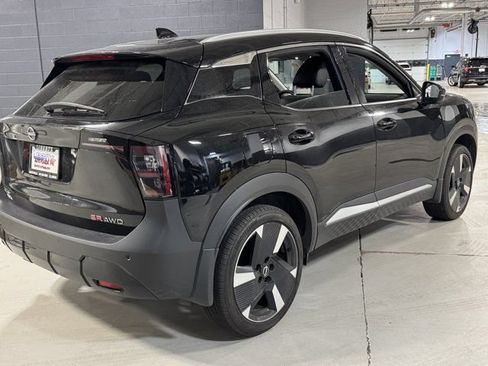 Used 2025 Nissan Kicks SR AWD/4WD image 14