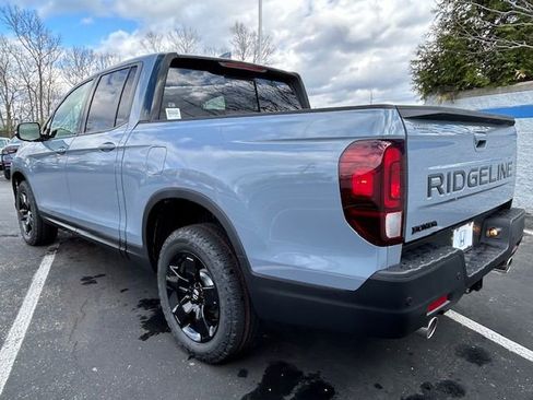 New 2026 Honda Ridgeline Black Edition image 3